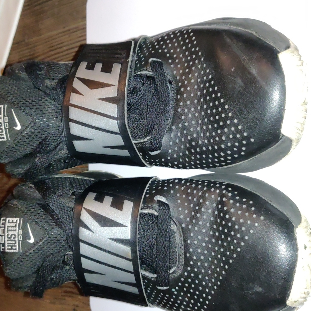 Nike Size 5 ankle length gym shoe. Still have a lot of life in it